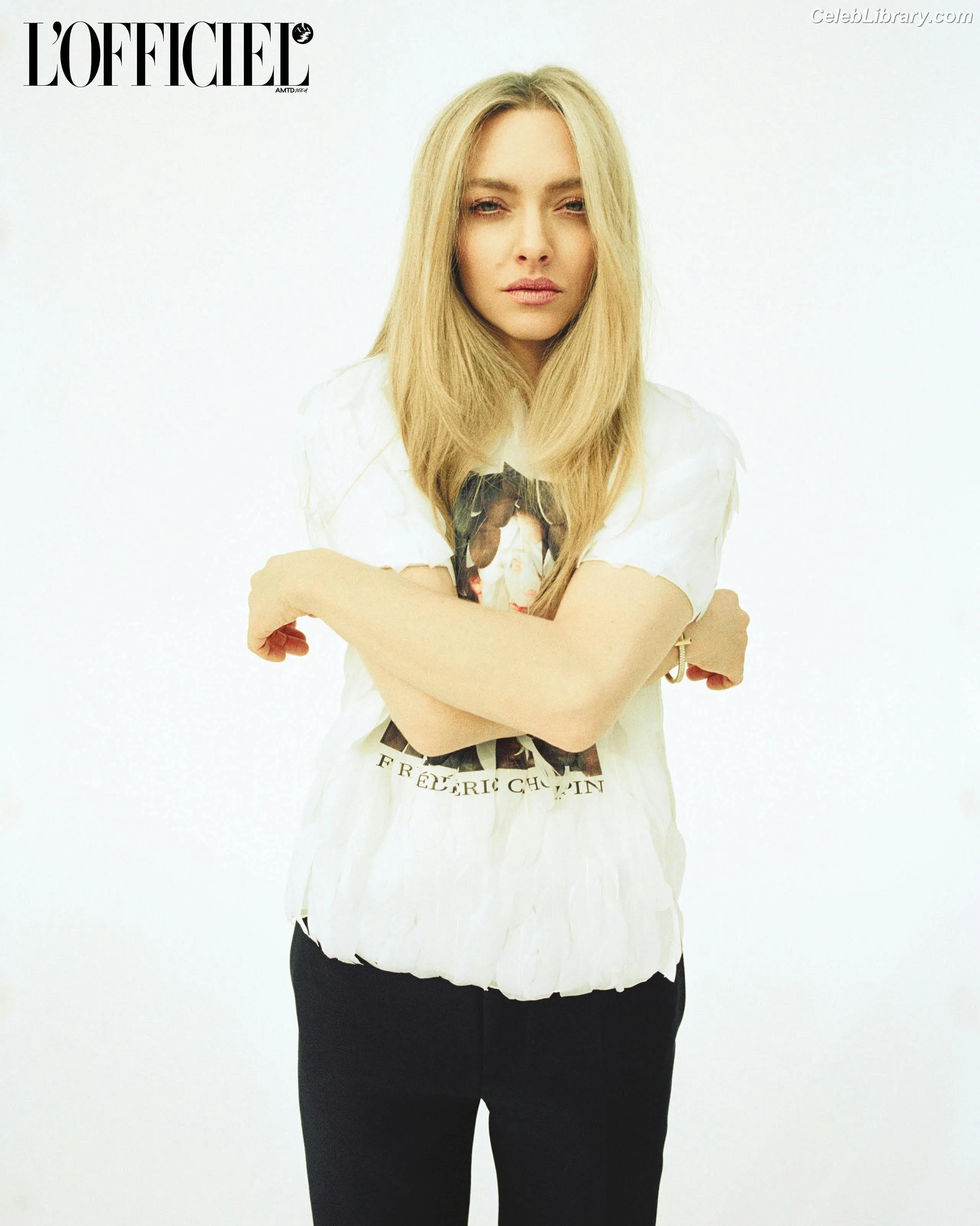 Amanda Seyfried photo 11 of 571
