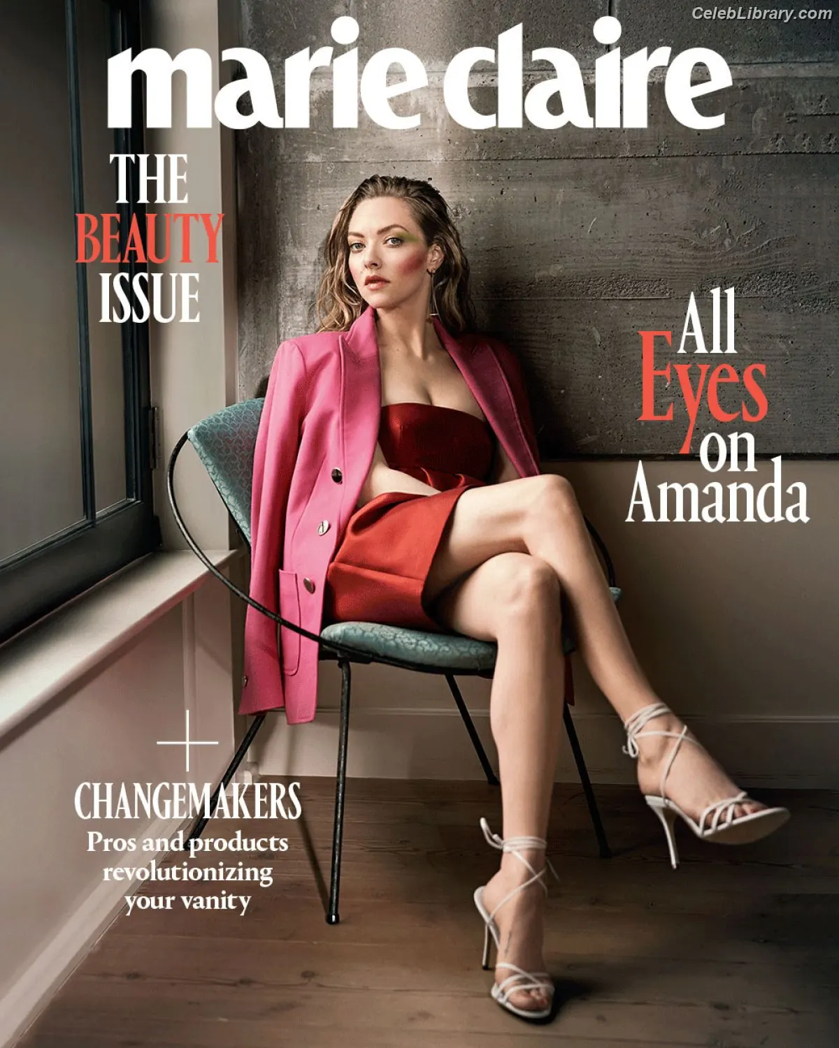 Amanda Seyfried photo 10 of 571