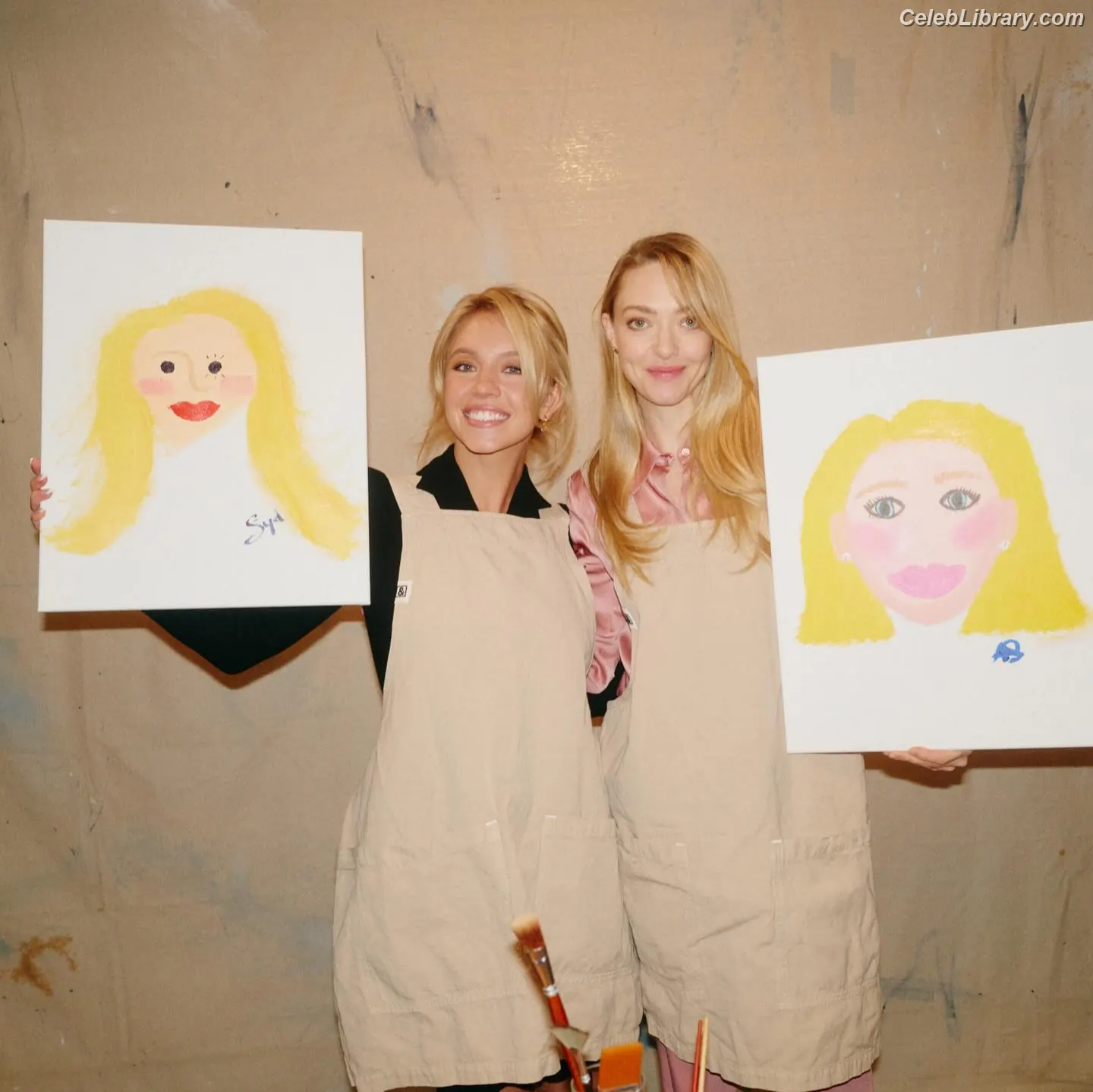 Amanda Seyfried photo 16 of 571