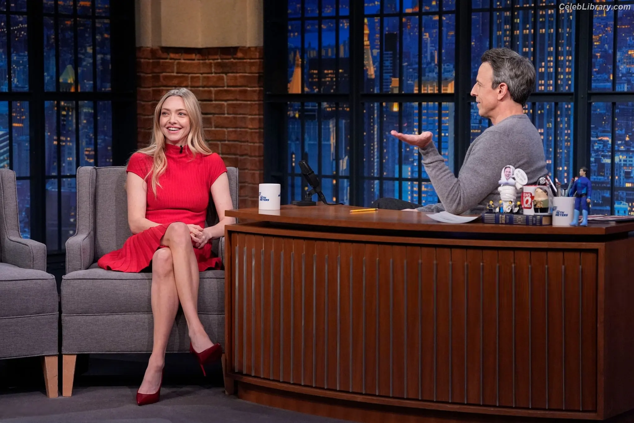 Amanda Seyfried photo 20 of 571