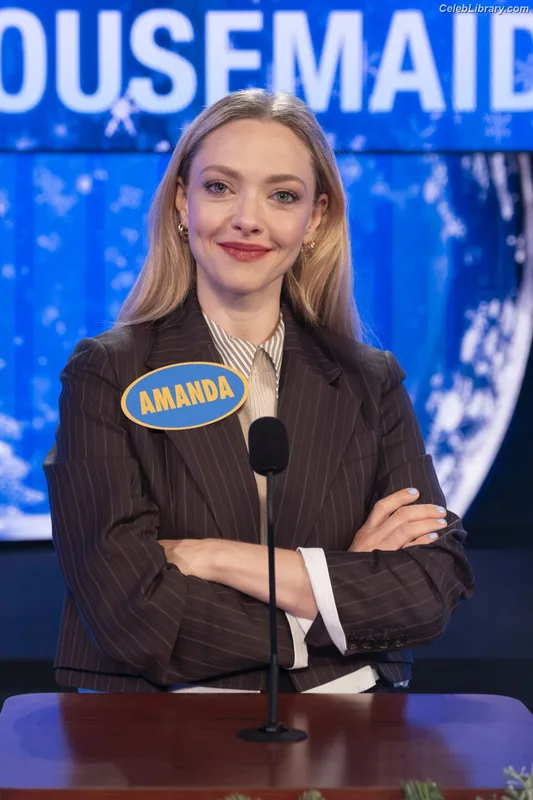 Amanda Seyfried photo 11 of 1296