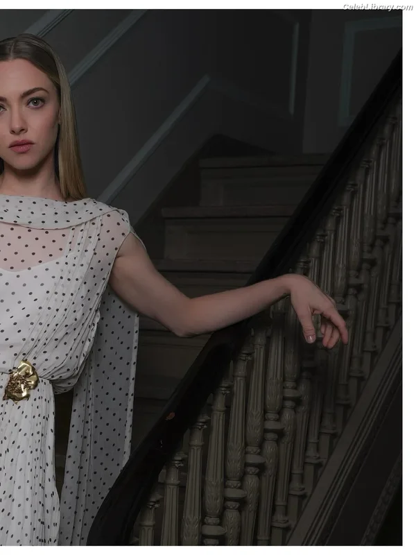 Amanda Seyfried photo 14 of 1296