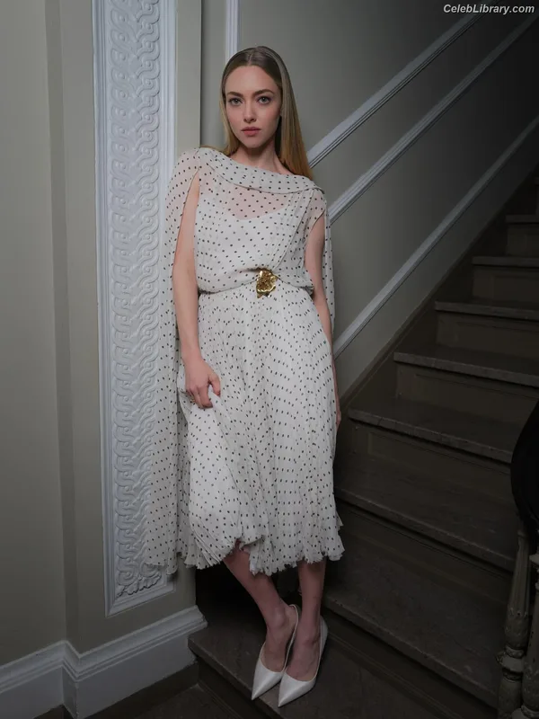 Amanda Seyfried photo 22 of 1296