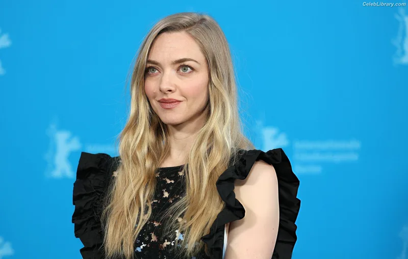 Amanda Seyfried photo 9 of 1296