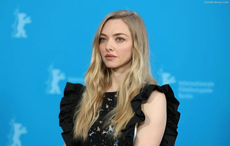 Amanda Seyfried photo 13 of 1296