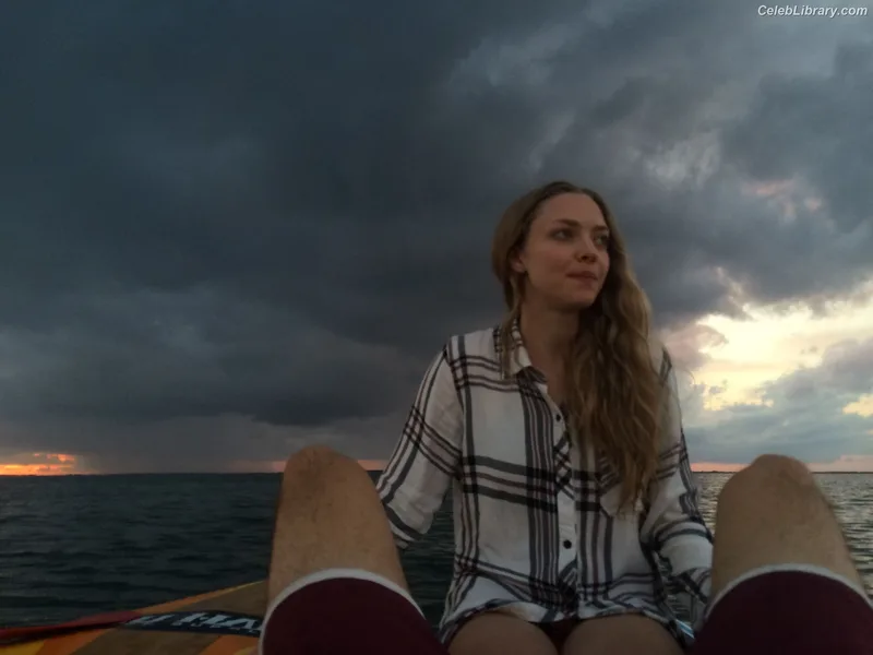 Amanda Seyfried photo 3 of 1296