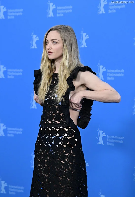Amanda Seyfried photo 13 of 1296