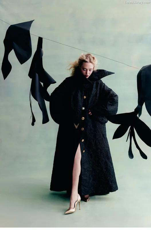 Amanda Seyfried photo 8 of 1296