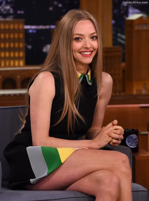 Amanda Seyfried photo 24 of 1296