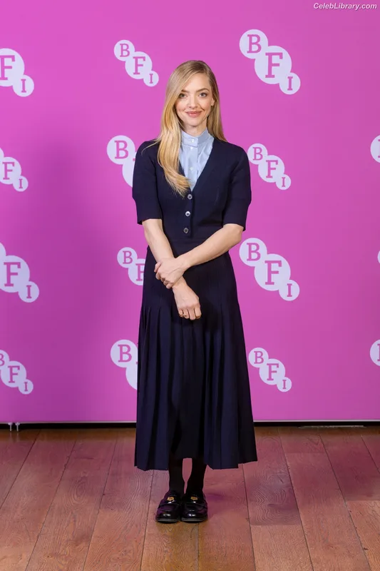 Amanda Seyfried photo 14 of 1296