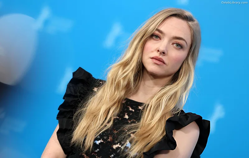 Amanda Seyfried photo 11 of 1296