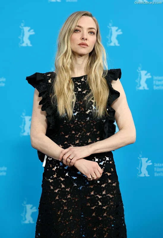 Amanda Seyfried photo 19 of 1296