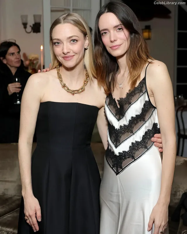 Amanda Seyfried photo 14 of 1296