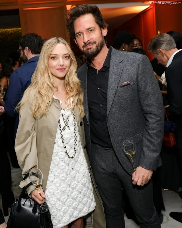 Amanda Seyfried photo 23 of 1296