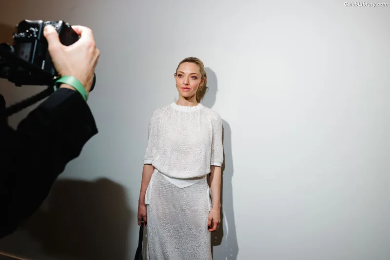 Amanda Seyfried photo 13 of 1296