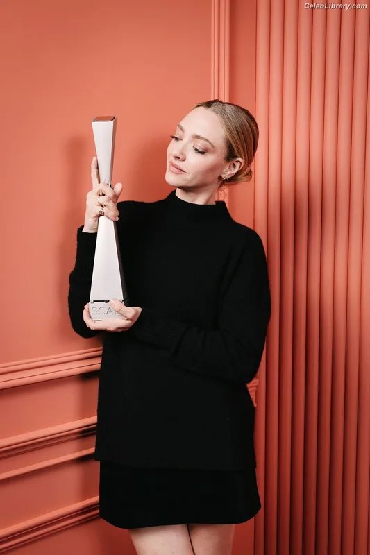 Amanda Seyfried photo 22 of 1296