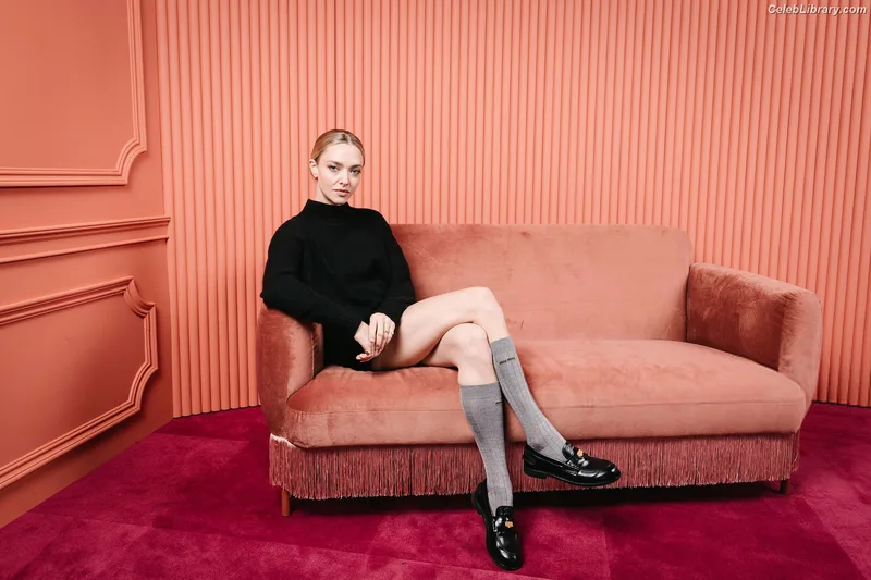 Amanda Seyfried photo 23 of 1296