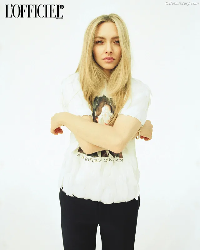Amanda Seyfried photo 11 of 1296