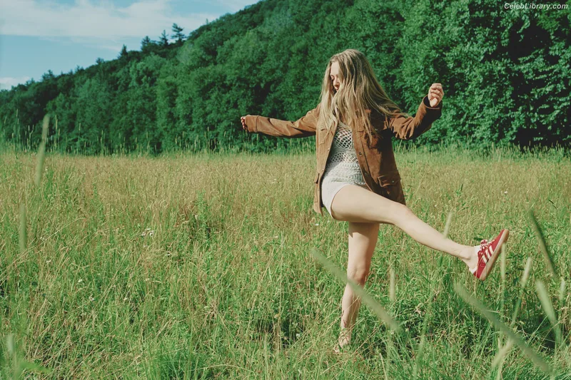 Amanda Seyfried photo 13 of 1296