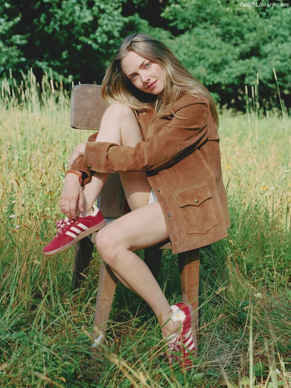 Amanda Seyfried photo 17 of 1296