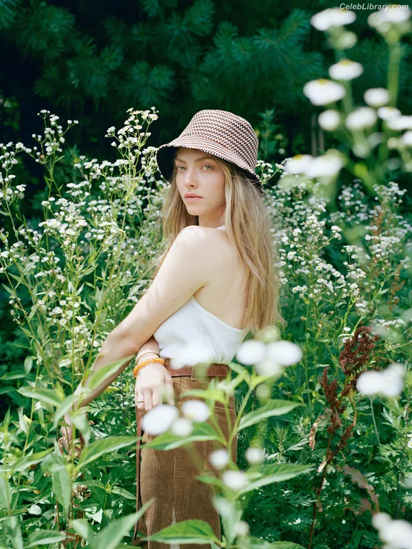 Amanda Seyfried photo 19 of 1296
