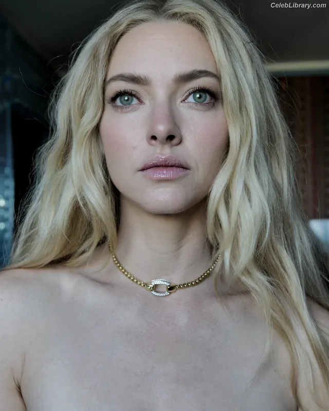 Amanda Seyfried photo 6 of 1296