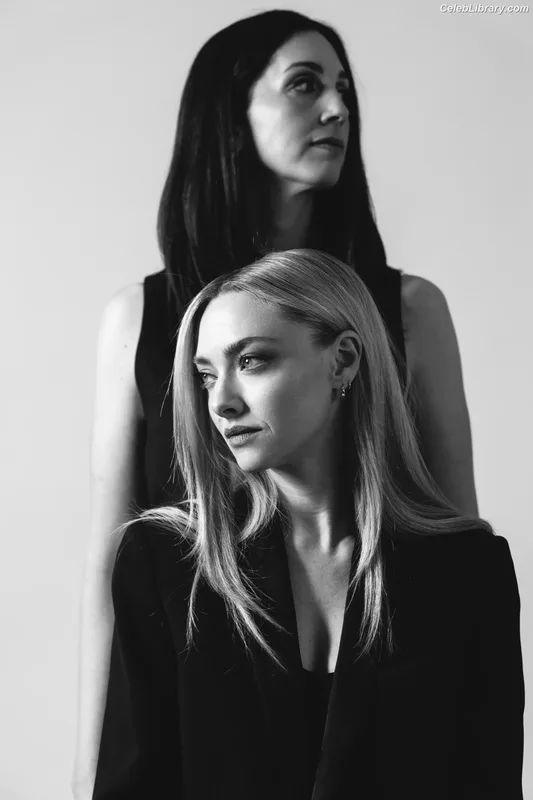 Amanda Seyfried photo 15 of 1296