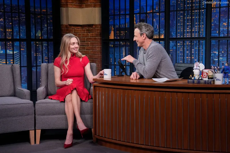 Amanda Seyfried photo 19 of 1296