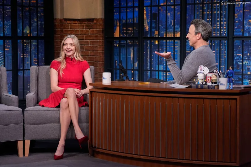 Amanda Seyfried photo 20 of 1296