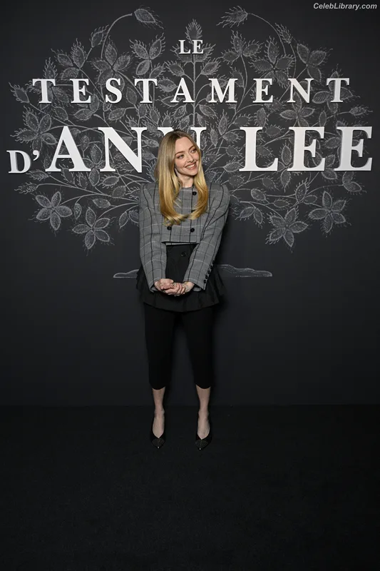 Amanda Seyfried photo 21 of 1296