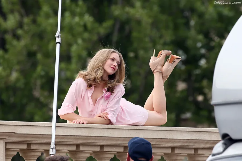 Amanda Seyfried photo 7 of 1296