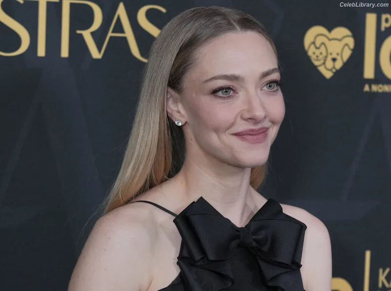 Amanda Seyfried photo 21 of 1296