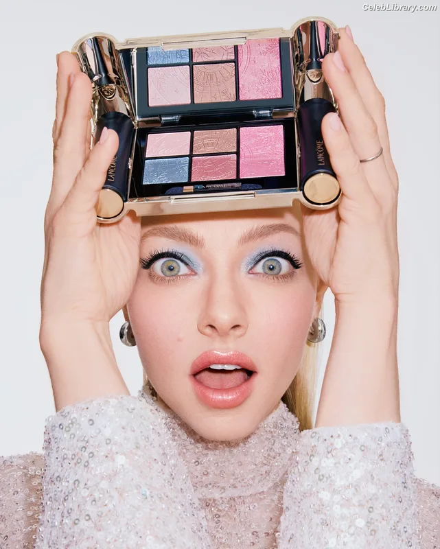 Amanda Seyfried photo 20 of 1296