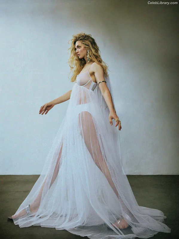 Amanda Seyfried photo 2 of 1296