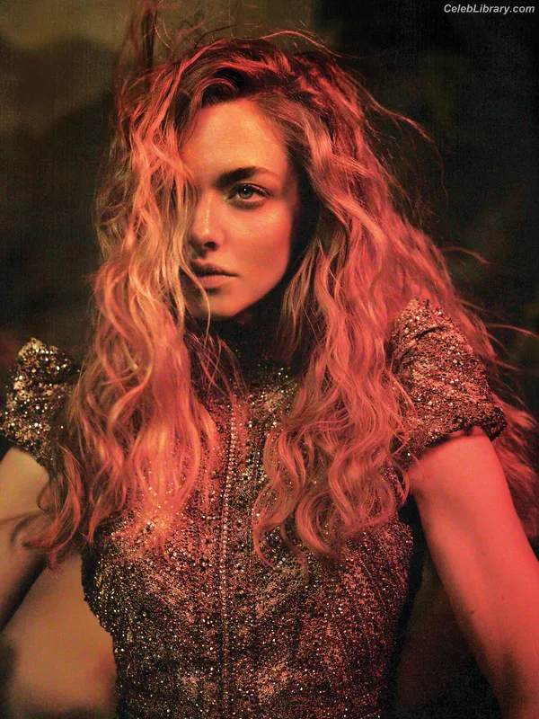 Amanda Seyfried photo 10 of 1296