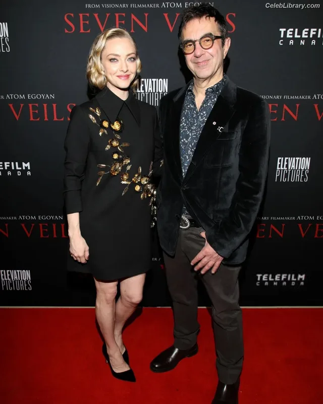 Amanda Seyfried photo 17 of 1296