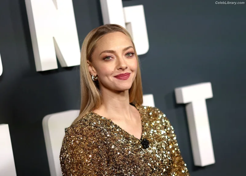 Amanda Seyfried photo 15 of 1296