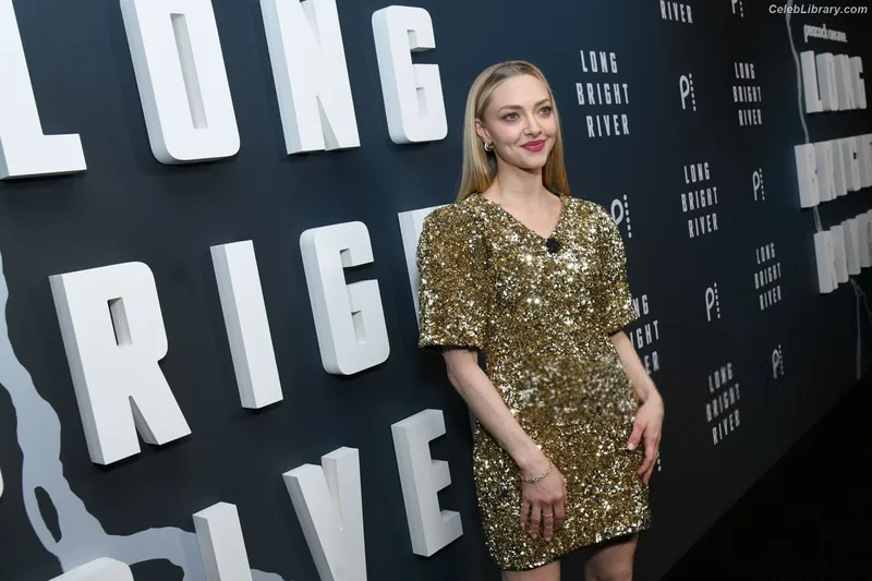 Amanda Seyfried photo 15 of 1296