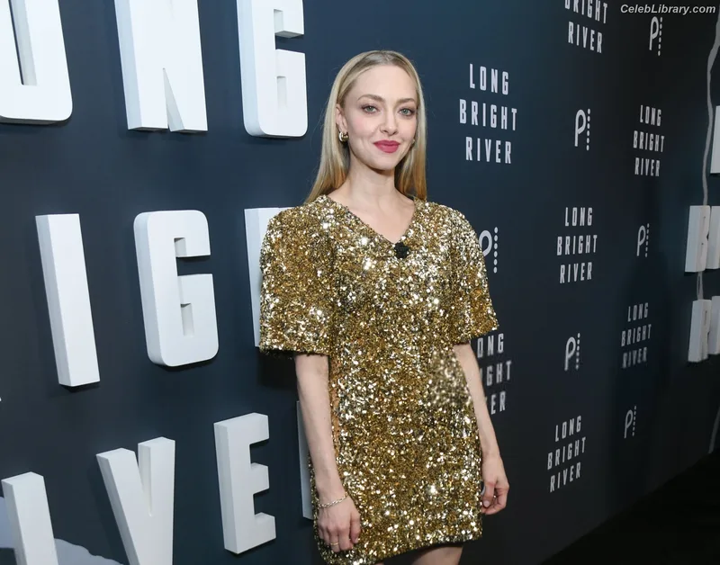Amanda Seyfried photo 17 of 1296