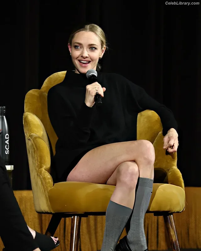 Amanda Seyfried photo 3 of 1296