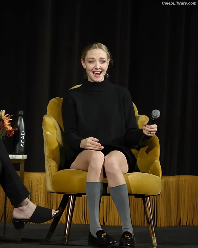 Amanda Seyfried photo 5 of 1296