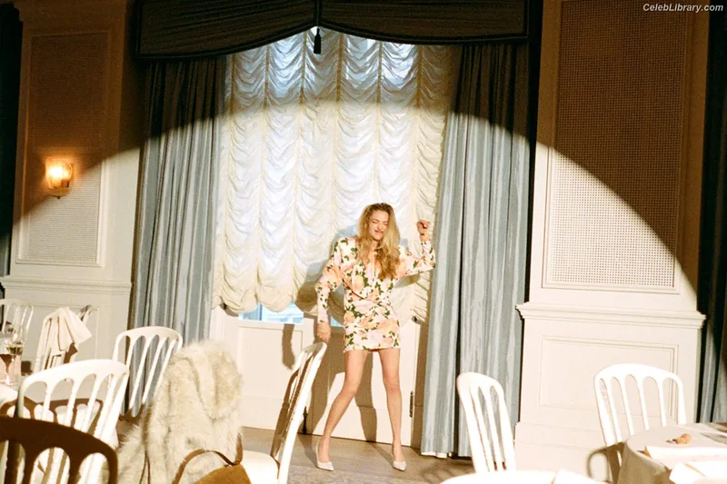 Amanda Seyfried photo 16 of 1296