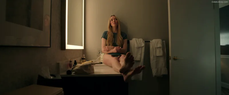 Amanda Seyfried photo 13 of 1296