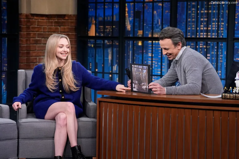 Amanda Seyfried photo 23 of 1296