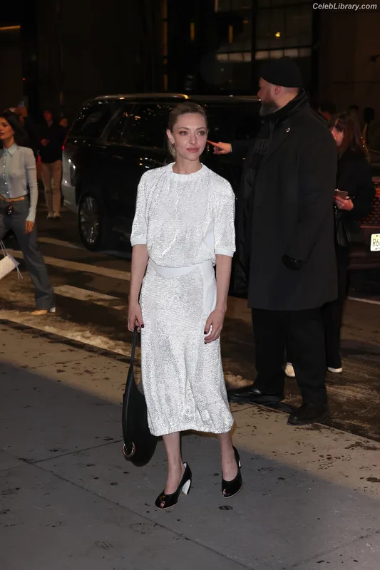 Amanda Seyfried photo 18 of 1296