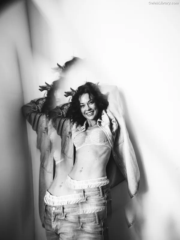 Amanda Shires photo 3 of 139
