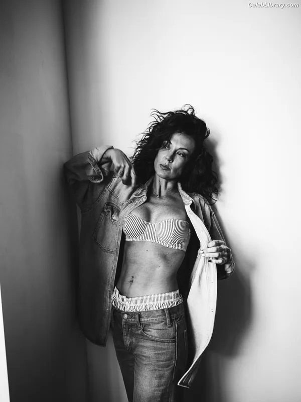 Amanda Shires photo 4 of 139