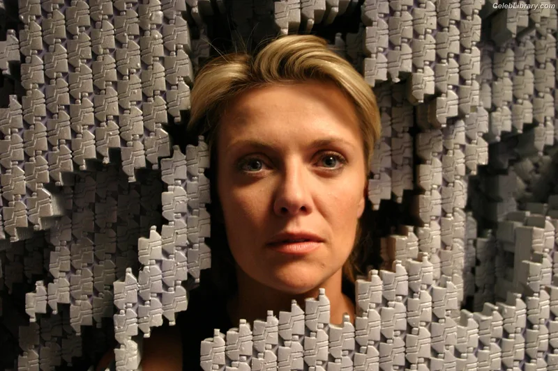Amanda Tapping photo 14 of 73