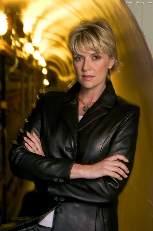 Amanda Tapping photo 21 of 73
