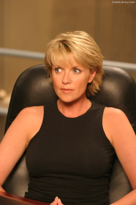 Amanda Tapping photo 22 of 73